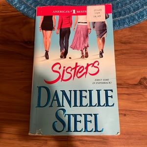 Danielle Steel: sisters